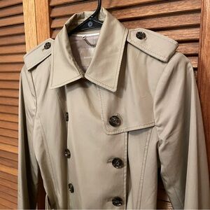 NWOT Banana Republic Tan Women’s Trench Coat